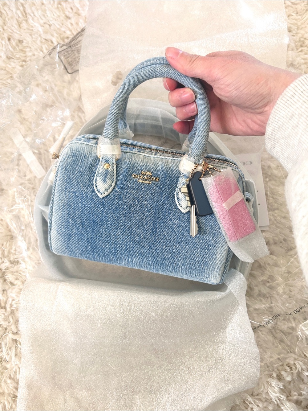 NWT🌈Coach Mini Rowan Crossbody Bag In Loved Denim With Key Charms CDY30 Vintage - Picture 6 of 9